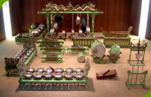 GAMELAN